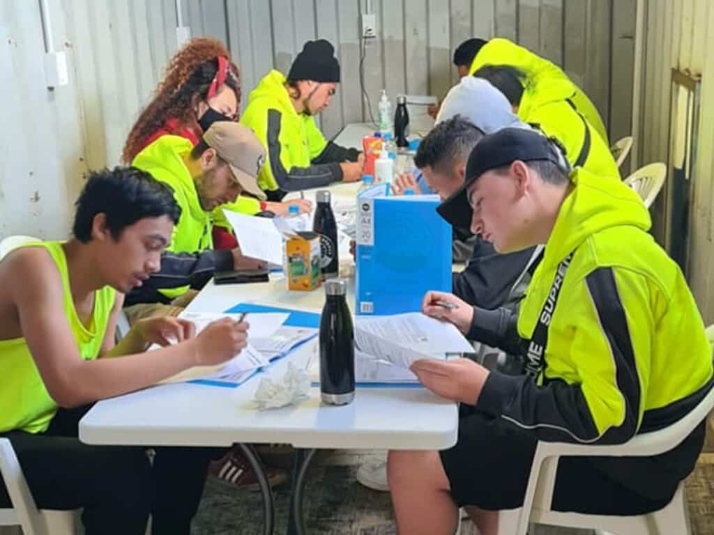 Building Futures Trainees completing course